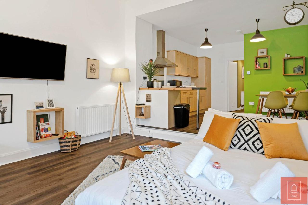 Cheerful Stays: Spacious Flat In Vibrant Leith Edinburgh Eksteriør billede