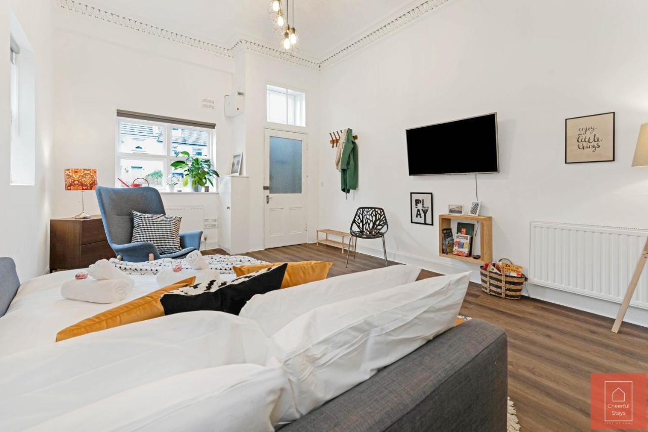 Cheerful Stays: Spacious Flat In Vibrant Leith Edinburgh Eksteriør billede