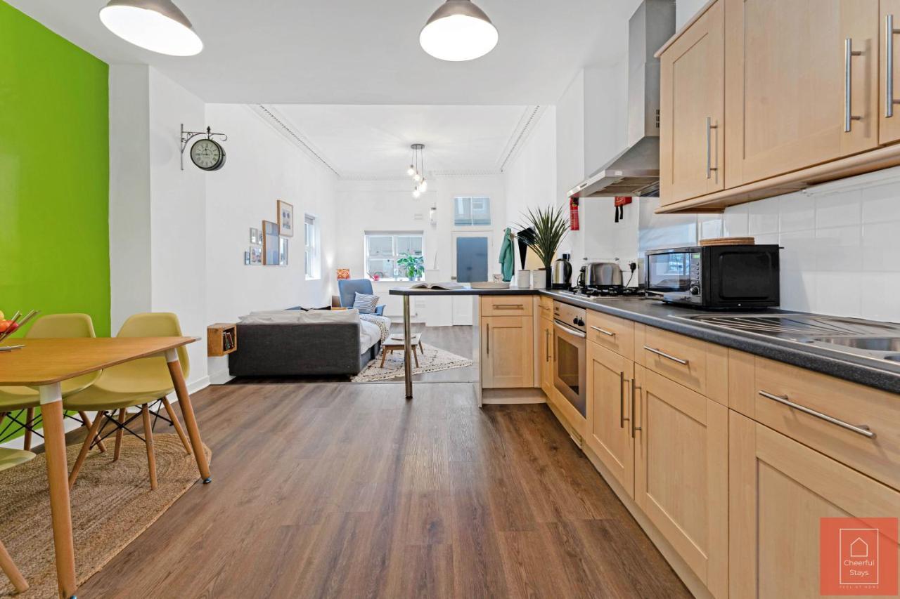 Cheerful Stays: Spacious Flat In Vibrant Leith Edinburgh Eksteriør billede