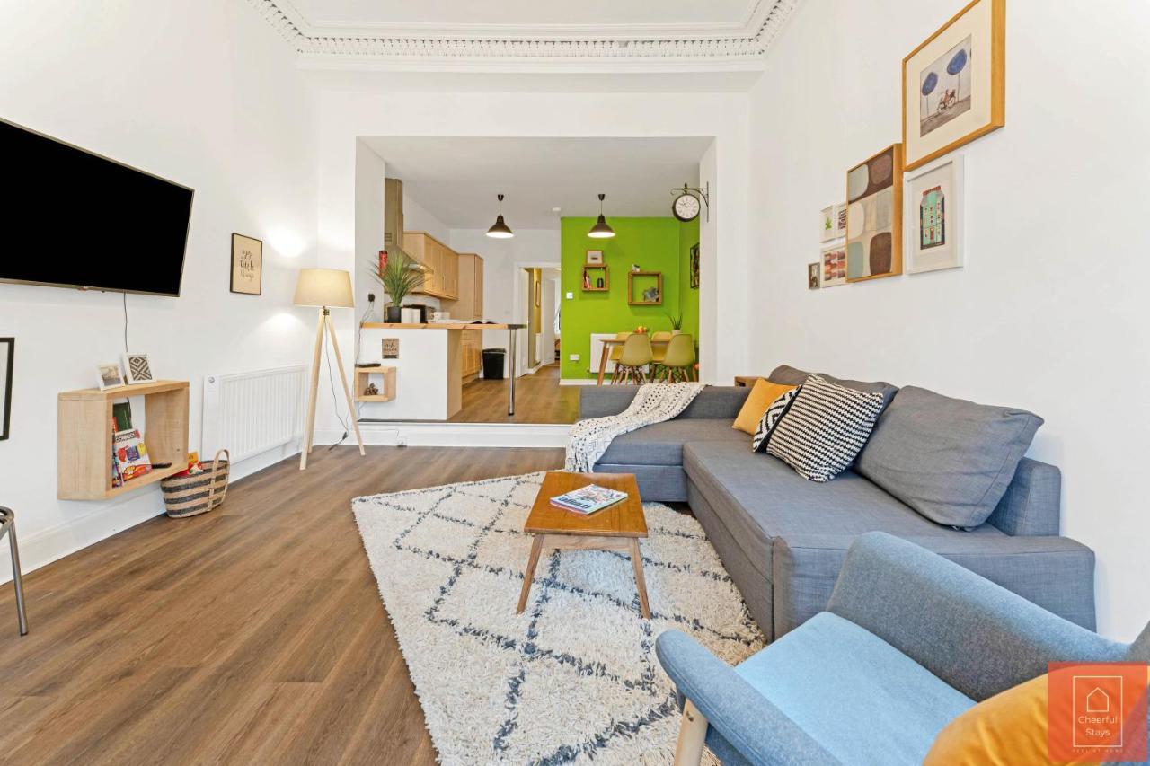 Cheerful Stays: Spacious Flat In Vibrant Leith Edinburgh Eksteriør billede